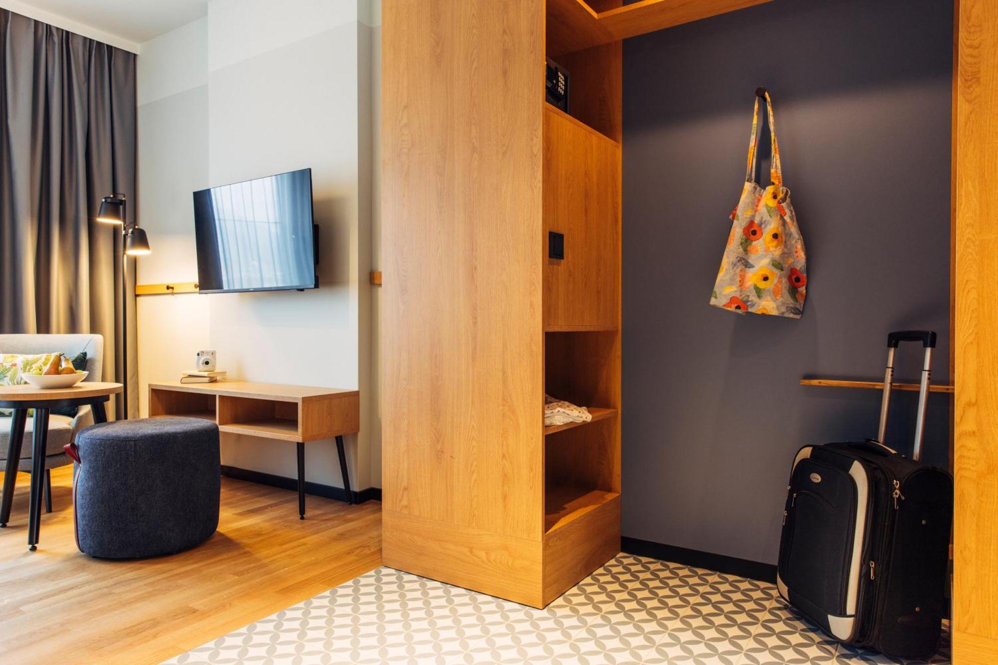 Harry'S Home Villach Hotel & Apartments Bagian luar foto